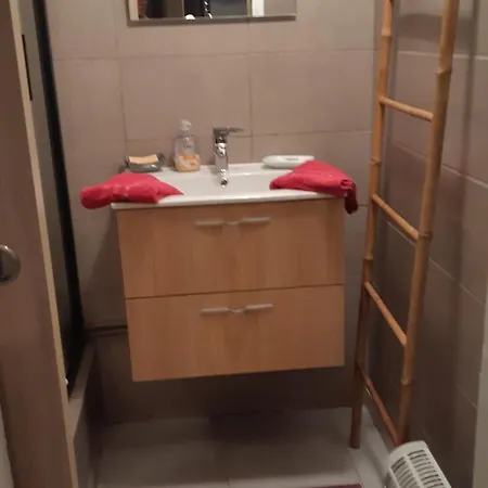 Apartment En Rez De Saint-Raphael (Var)