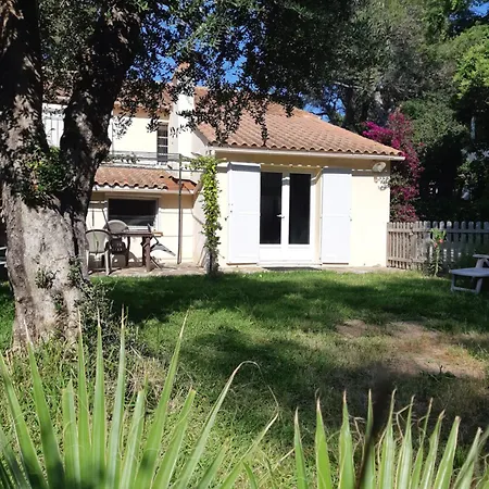 En Rez De Apartment Saint-Raphael (Var)